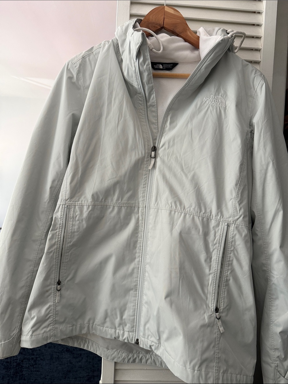 The North Face Women’s Pale Grey Hooded Ski Jacket